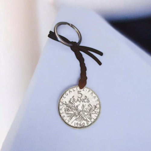 🇫🇷 Porte-clés “Grande Semeuse 1970–1995” – L’élégance gravée dans le temps