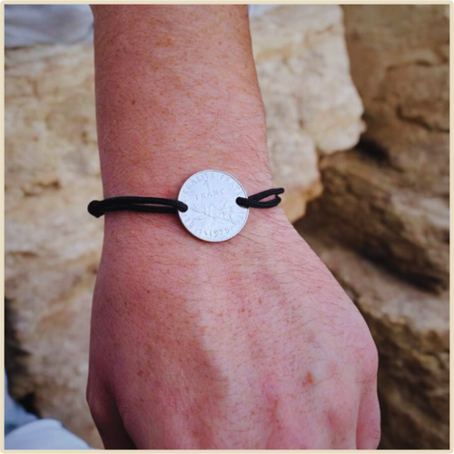 🪢 Bracelet “Semeuse Paracorde” – L’alliance de la force et du style (1960–1978)