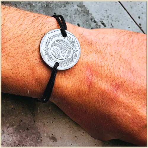 🪙 Bracelet “Commemoratif 1998” – L’année de la fierté française (1998)